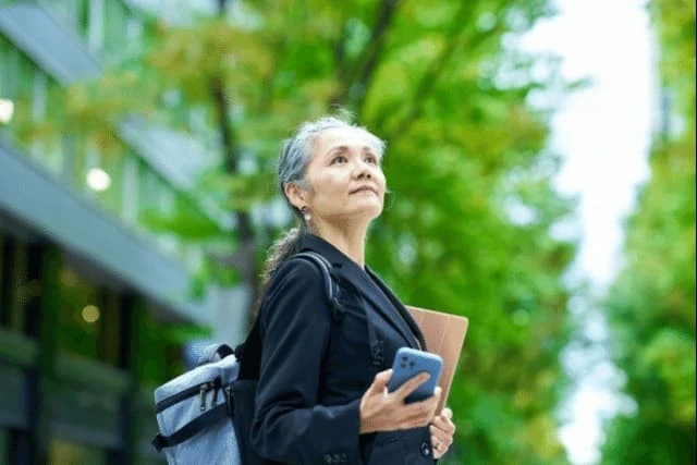 60過ぎてもできる仕事とは？60歳女性に人気の職業や働き方も解説